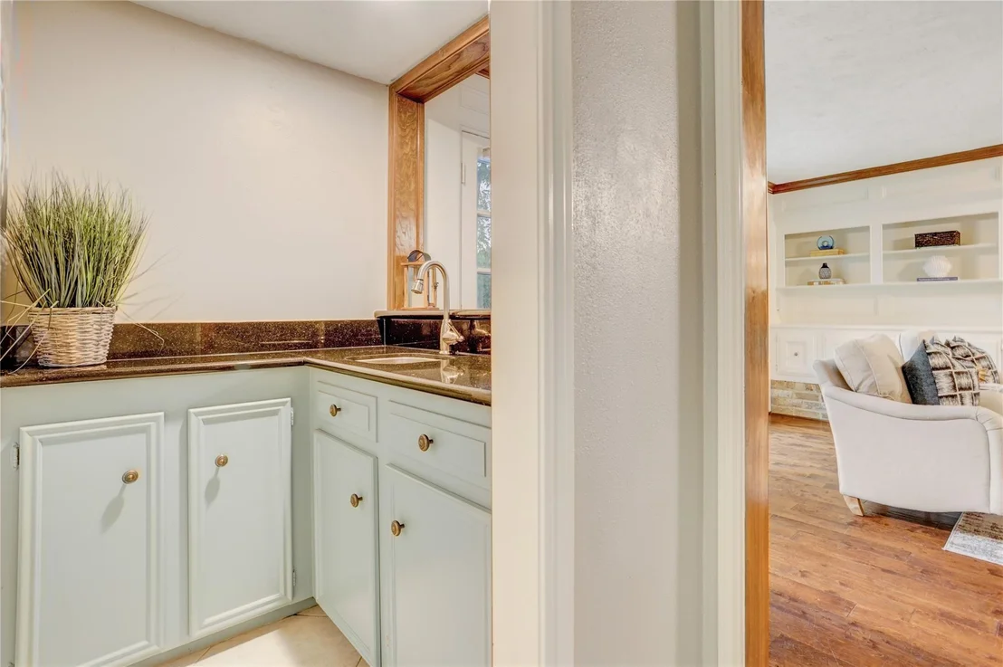 Photo of 602 Windsor Glen Drive