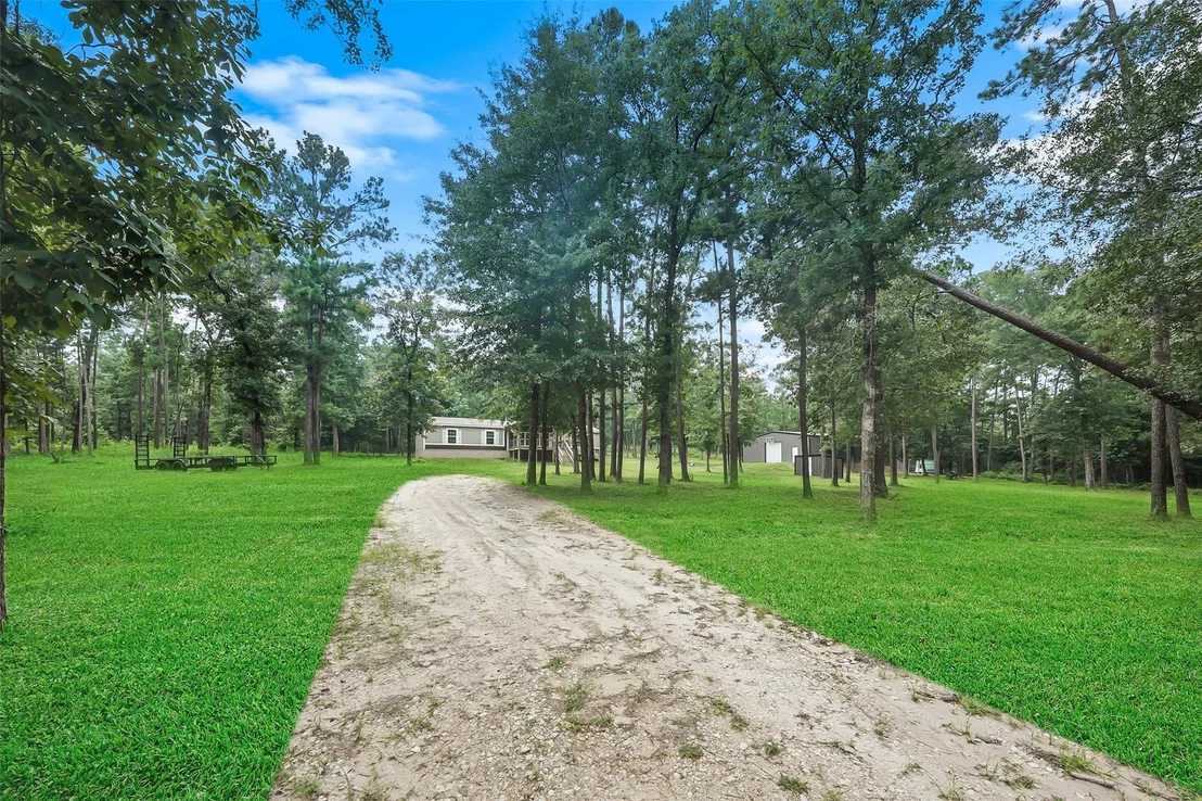 Photo of 577 Winding River Road