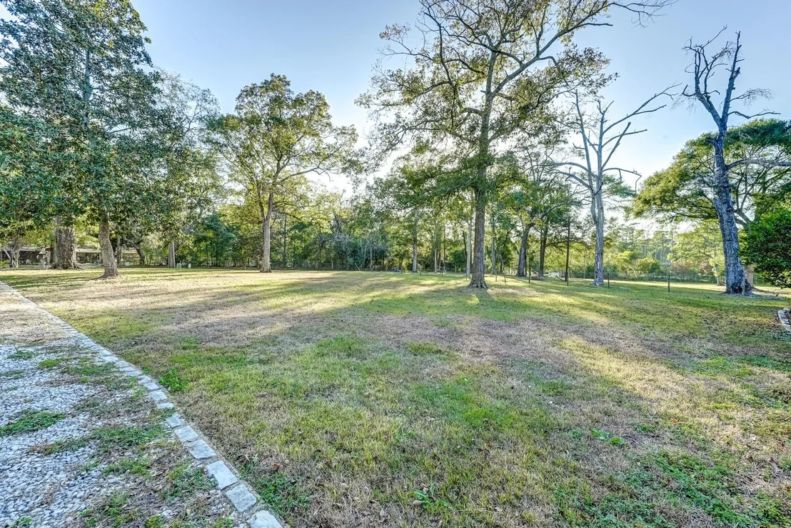 Photo of 25869 Magnolia Drive