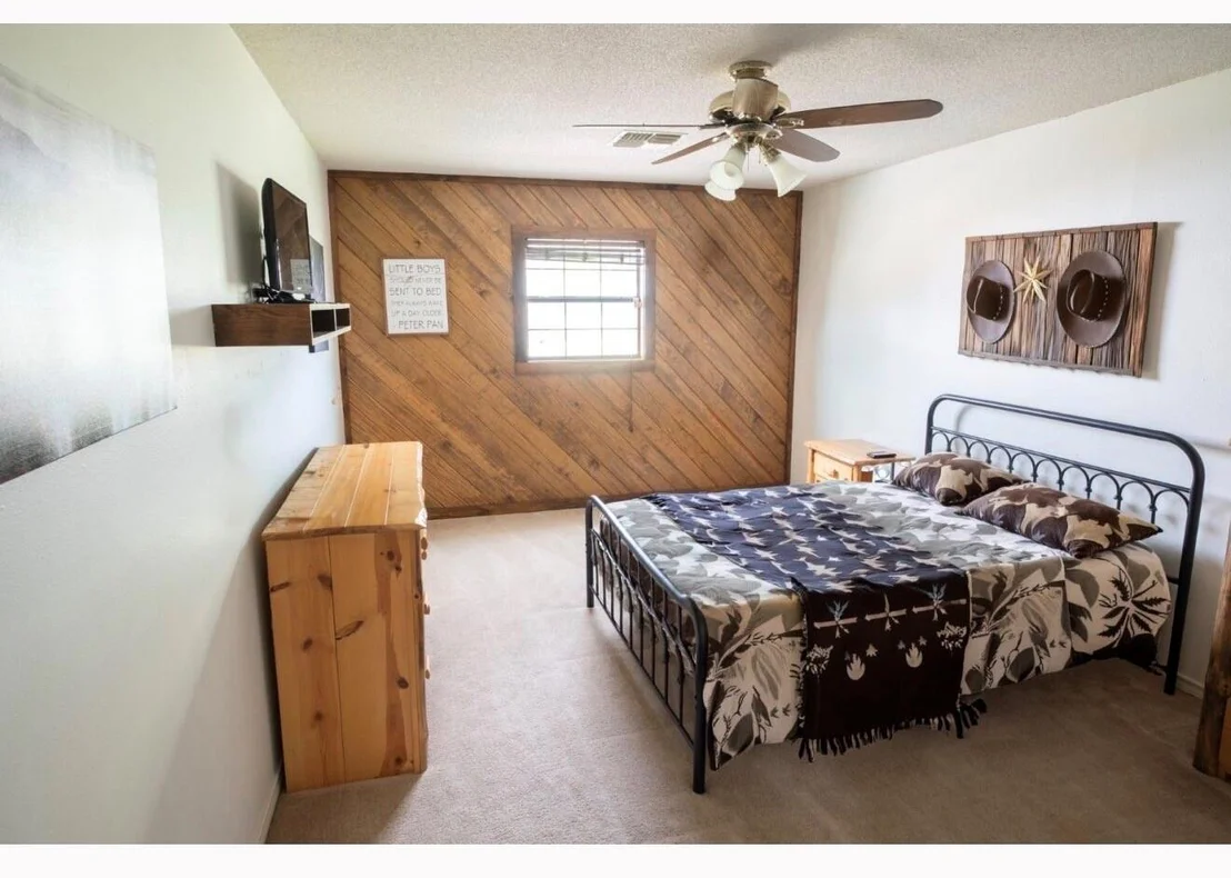 Photo of 1737 County Road 425