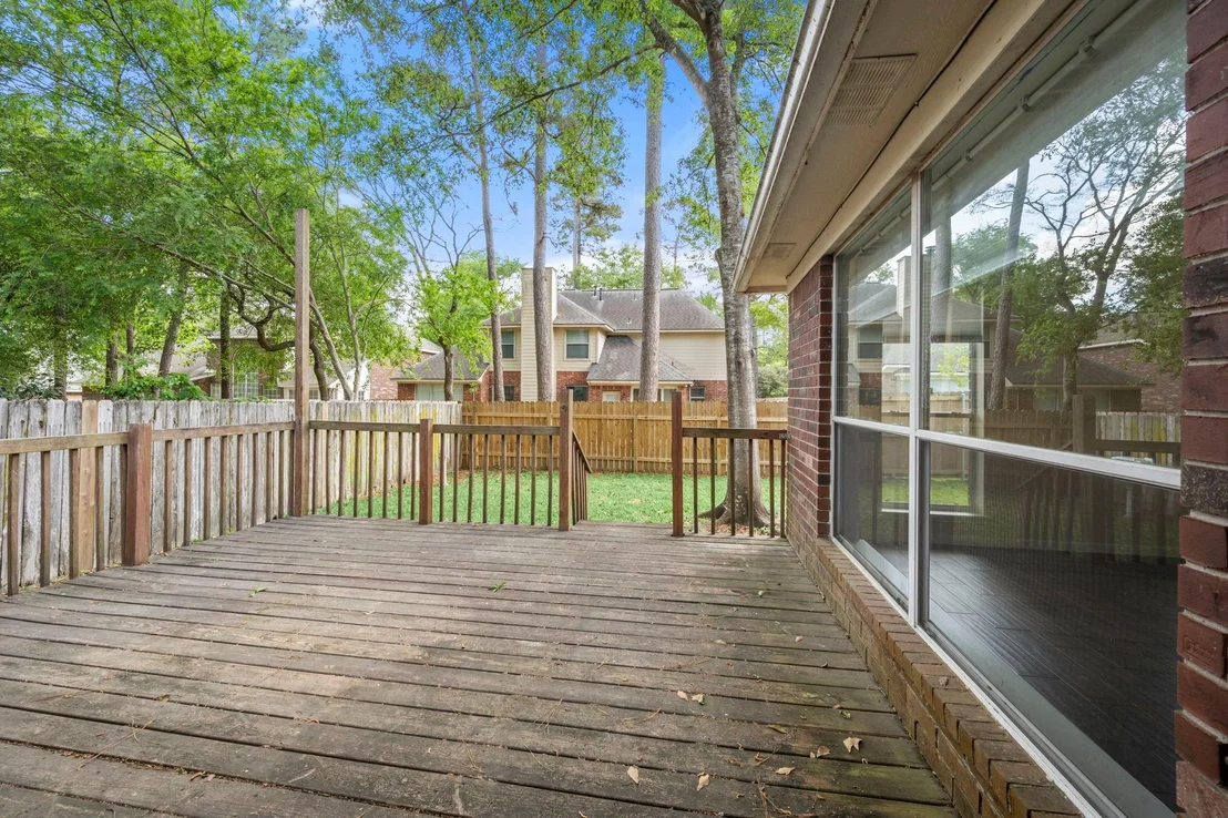 Photo of 22 N Hollylaurel Circle