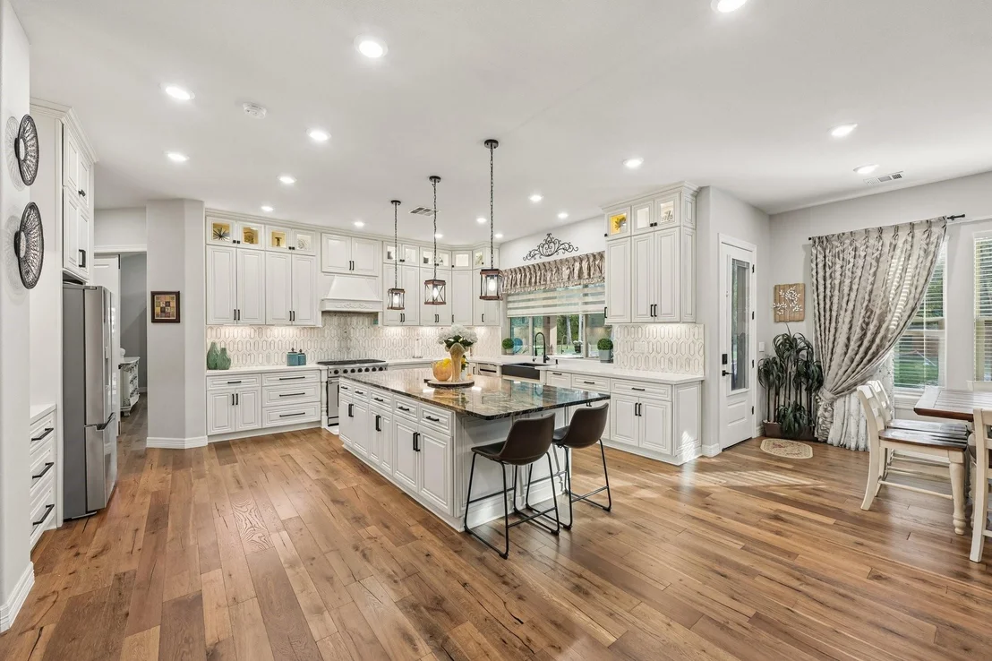 Photo of 33135 Willow Bend Road