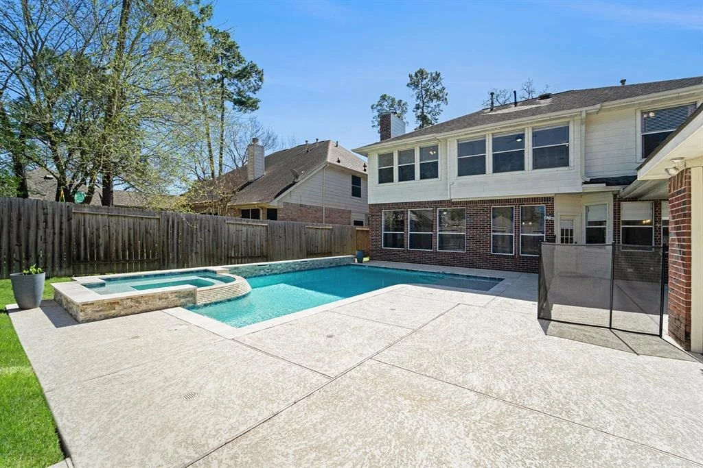 Photo of 11806 Lake Grove Bend Road