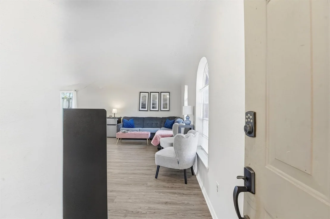 Photo of 3735 Meadow Place Drive