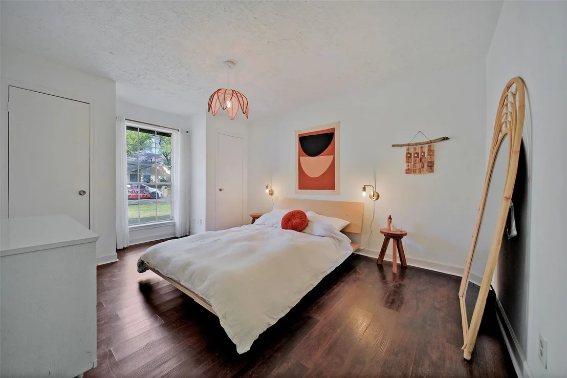 Photo of 323 Gentilly Drive