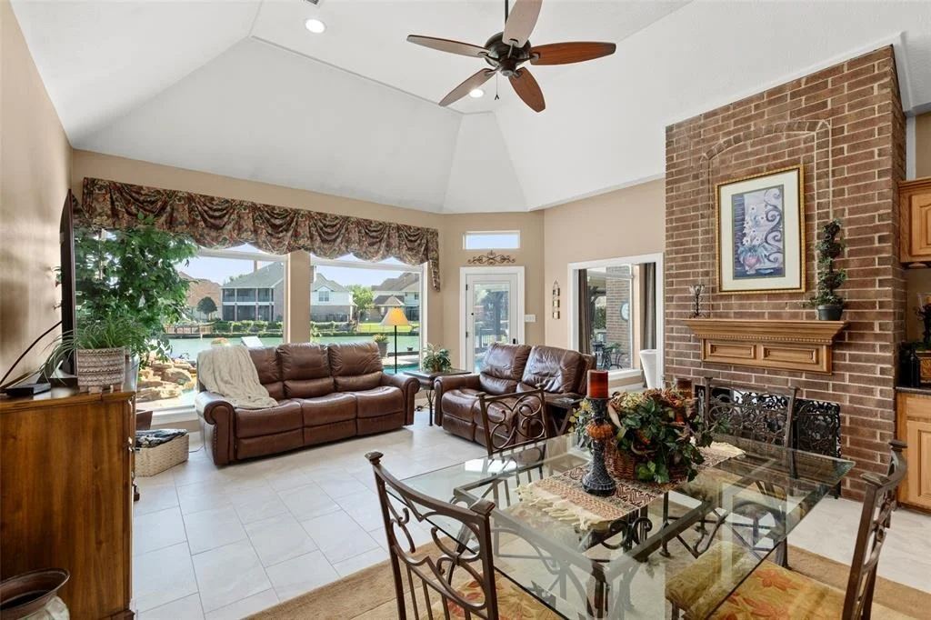 Photo of 207 Kingfisher Drive