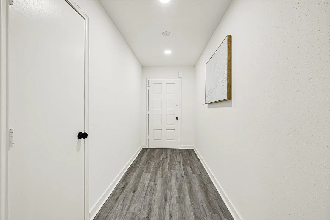 Photo of 1123 Fallbrook Drive