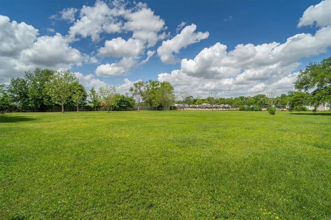 Photo of 7833 Almeda Genoa Road