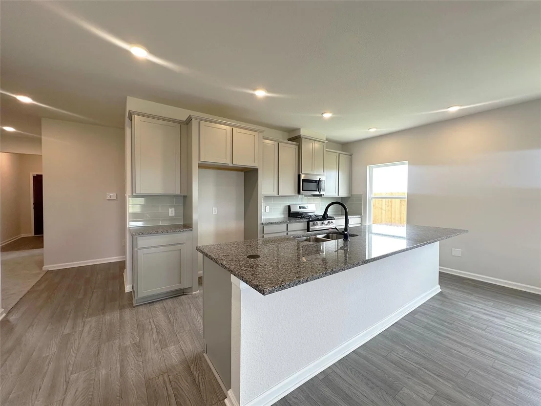 Photo of 672 Woodhaven Lakes Drive