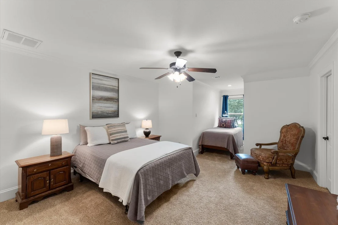 Photo of 940 Private Road 5980