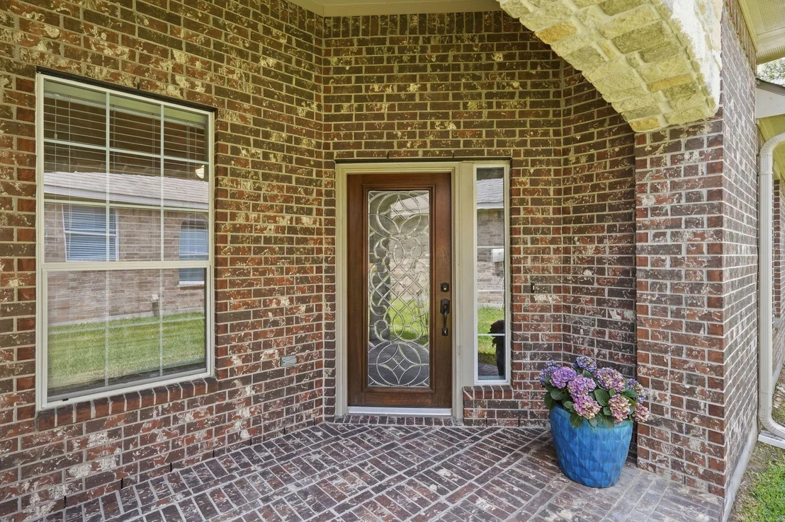 Photo of 82 S Rocky Point Circle