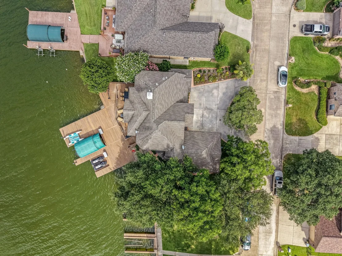 Photo of 318 Bayshore Drive