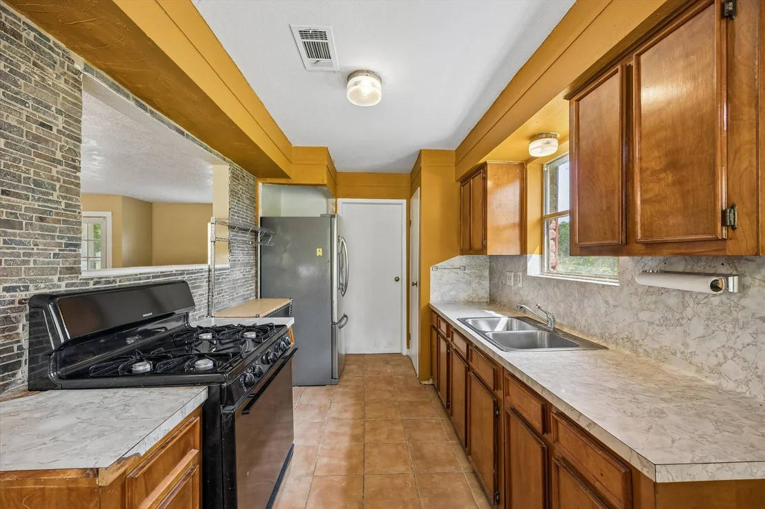 Photo of 18111 Roy Long Road