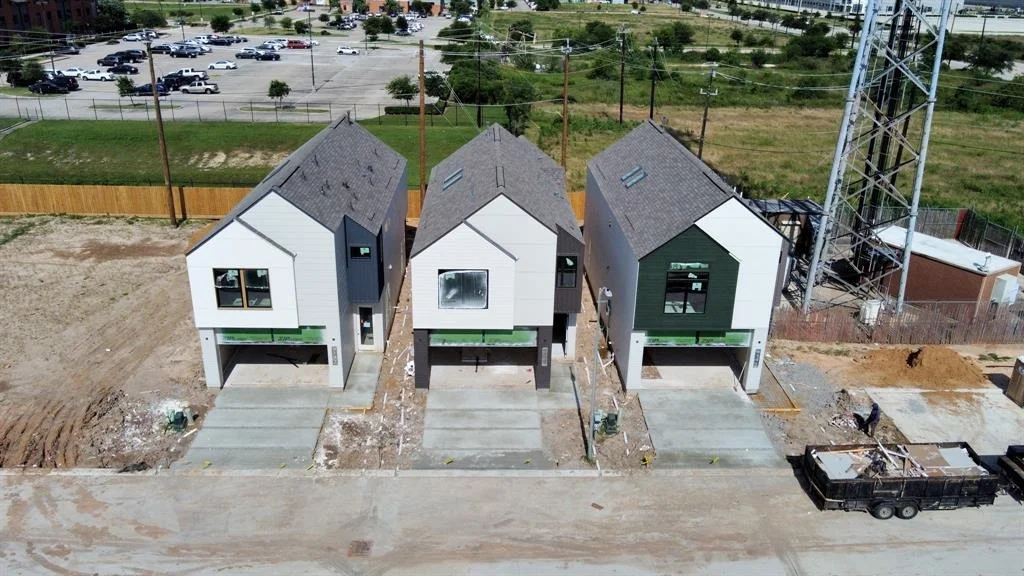 Photo of 2204 Diagonal Lane