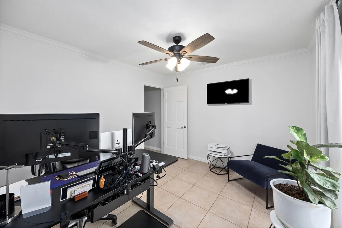 Photo of 9123 Herts Road
