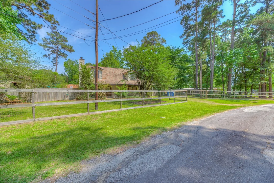 Photo of 647 Moose Drive