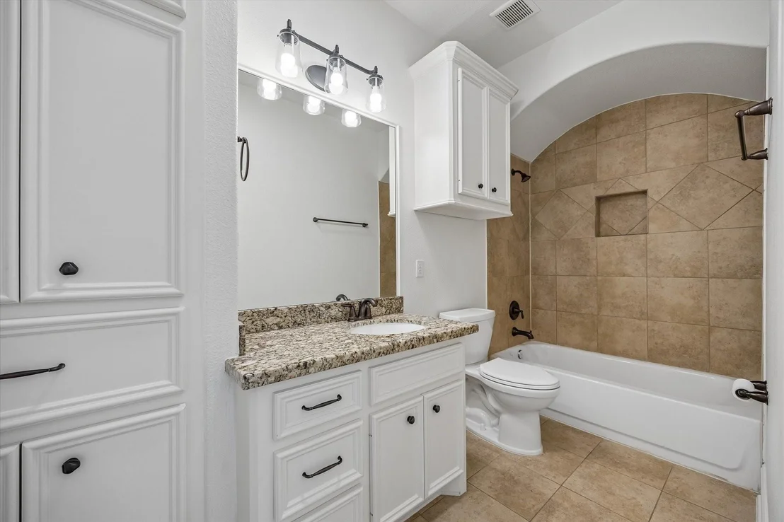 Photo of 1235 Thornton Road