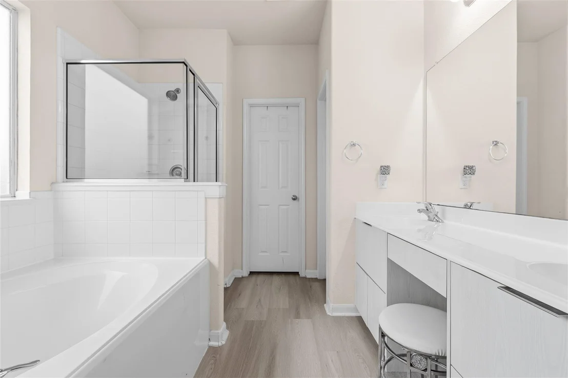 Photo of 2055 Midlane Drive