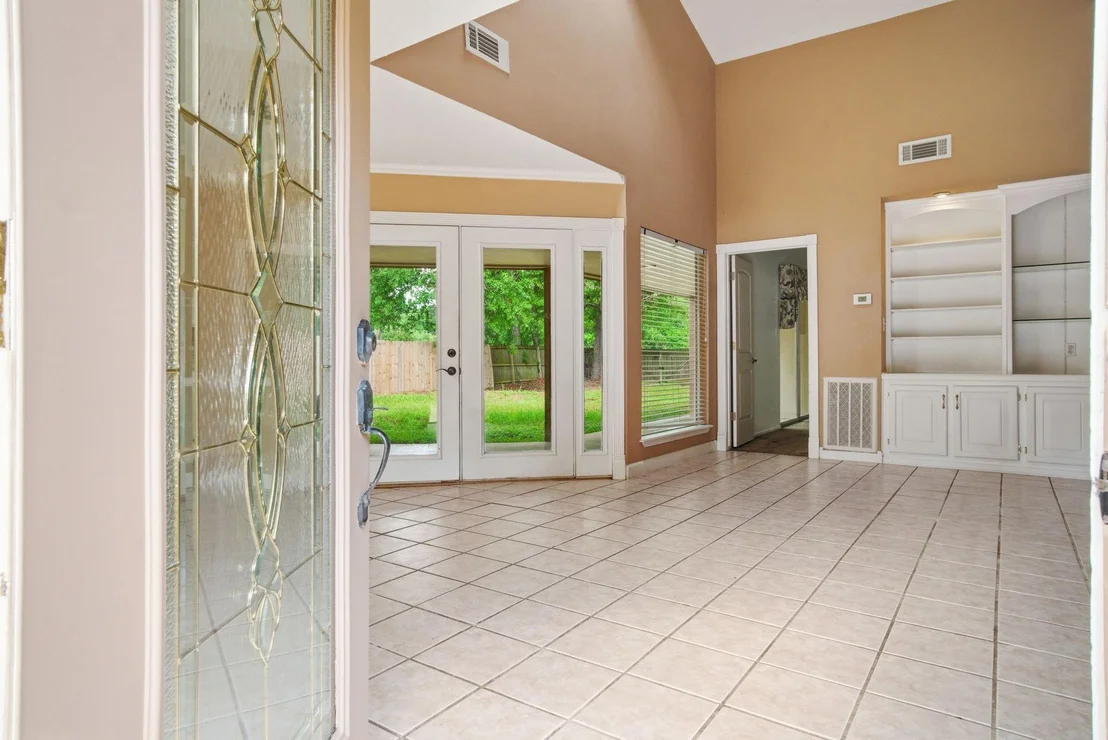 Photo of 74 Oak Grove Lane
