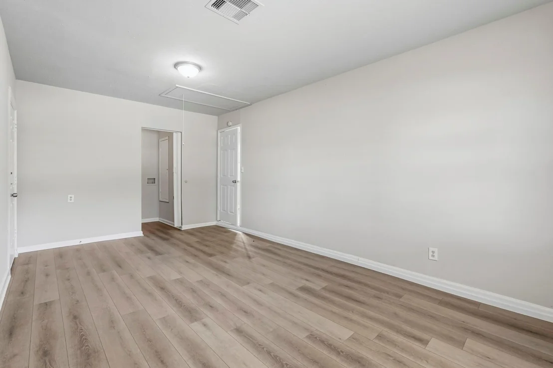 Photo of 2401 Windsor Lane