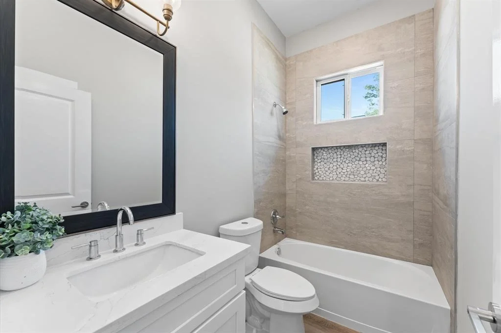 Photo of 1109 Peter Pine Street
