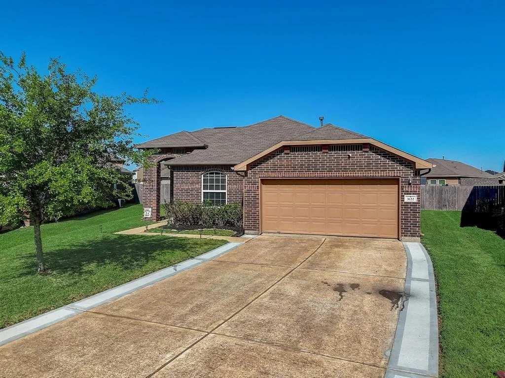 Photo of 3122 Lodgemist Lane