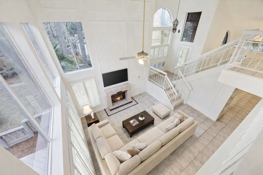 Photo of 12 Lakeridge Drive