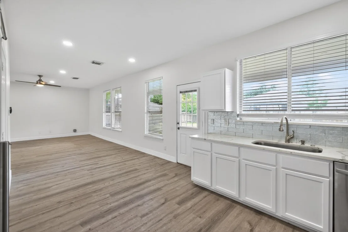 Photo of 918 Ivycroft Lane