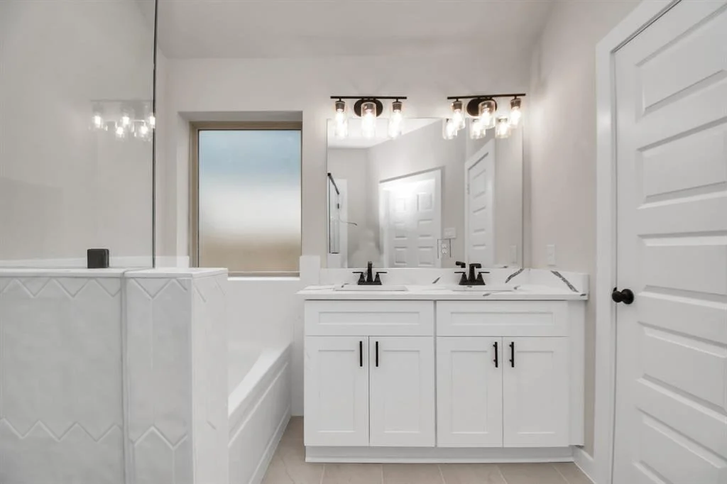 Photo of 402 Kendall Crest
