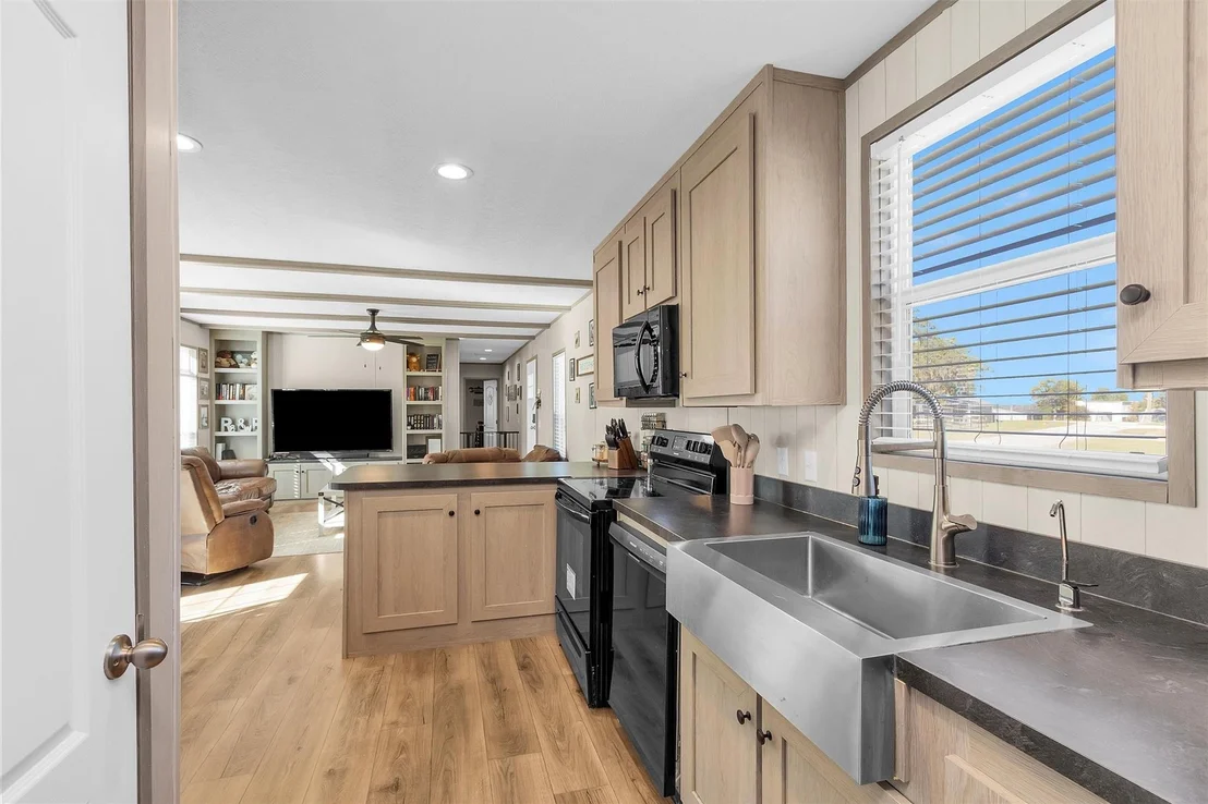 Photo of 622 Lake Shore Drive