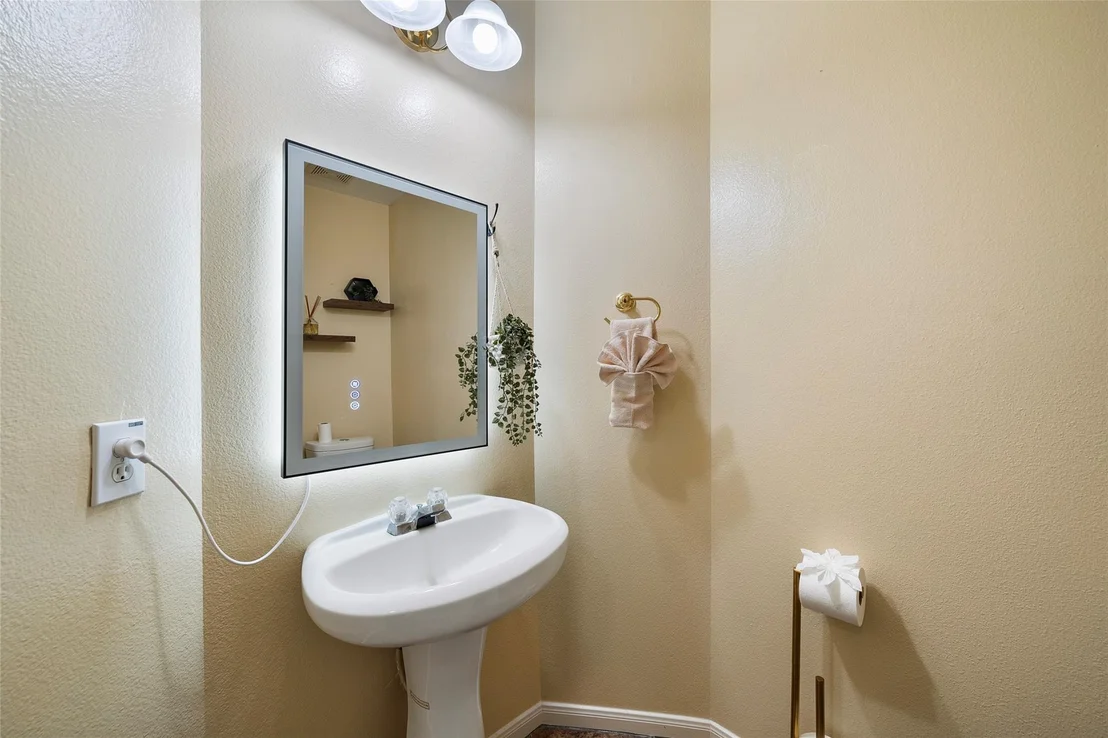 Photo of 507 Northvalley Drive