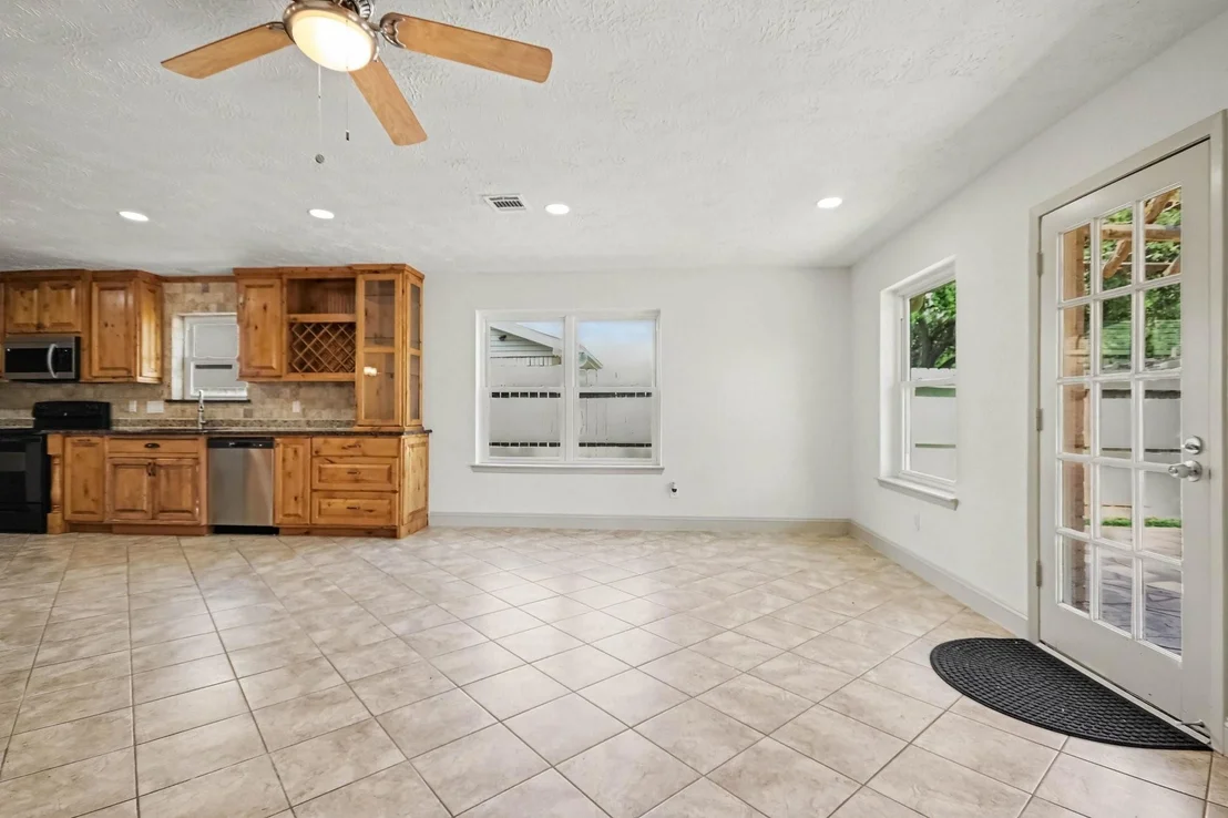 Photo of 4010 Bluebonnet Trail