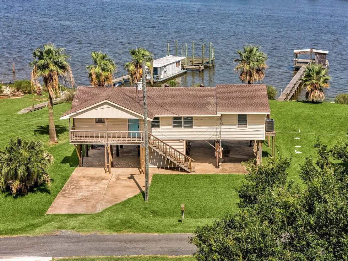 Photo of 8805 Harbour Drive