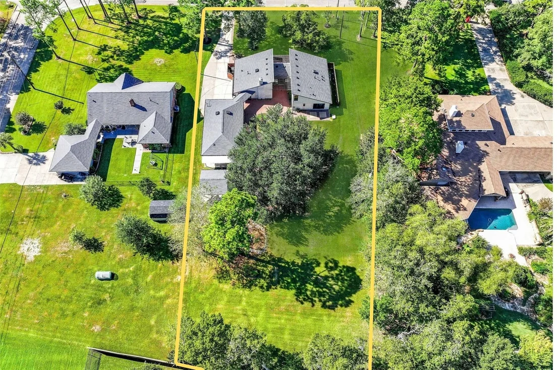 Photo of 921 Falling Leaf Drive
