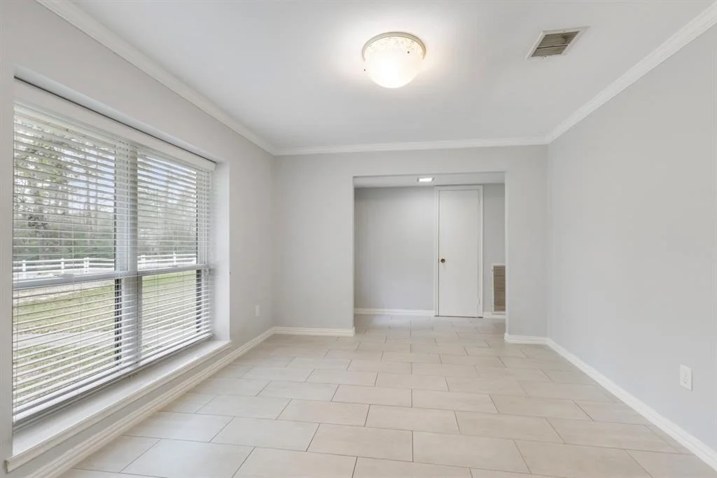 Photo of 16202 Surrey Lane