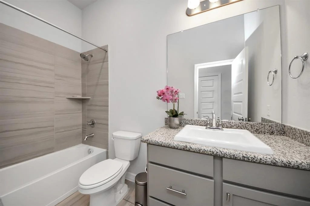 Photo of 9403 Cedros Valley Drive