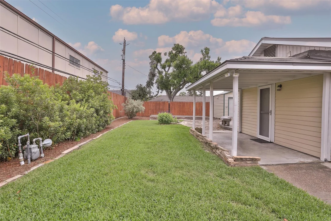 Photo of 2427 Willowby Drive