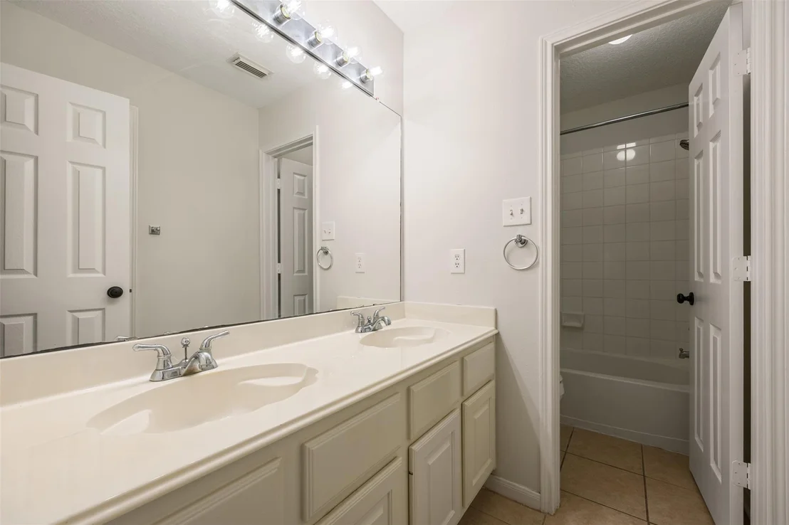 Photo of 107 N N Sunny Slope Circle