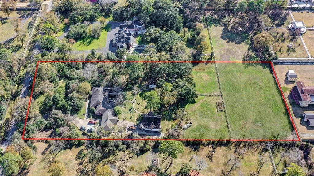 Photo of 5 E Rivercrest Drive