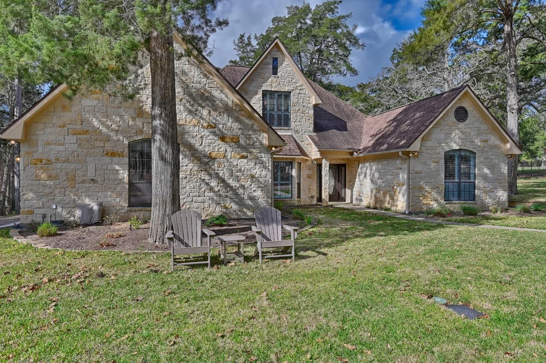 Photo of 111 Oakmont Drive