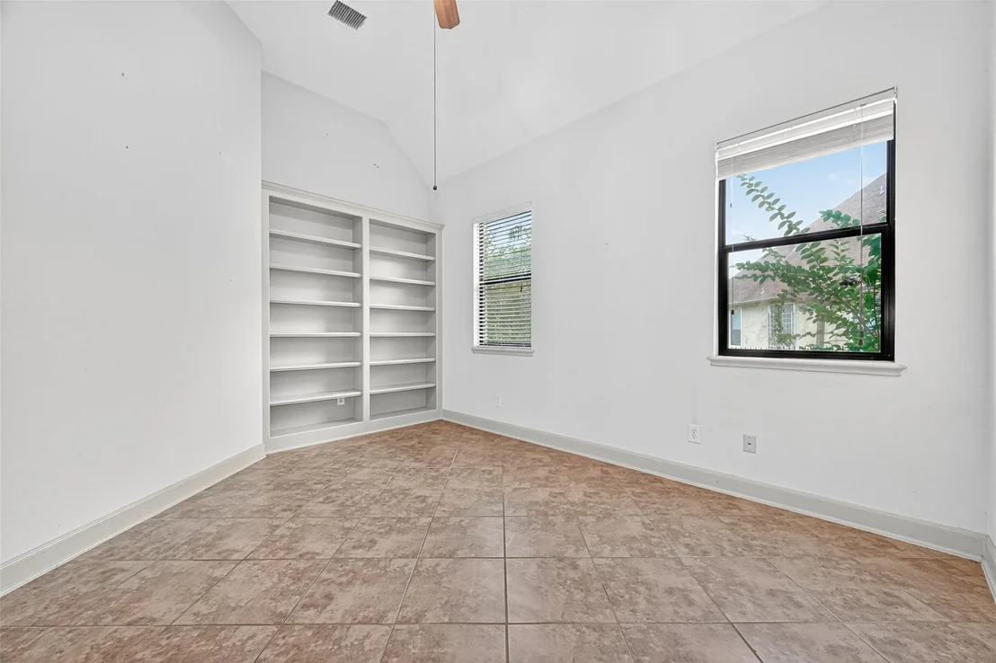 Photo of 32807 Wentworth Circle