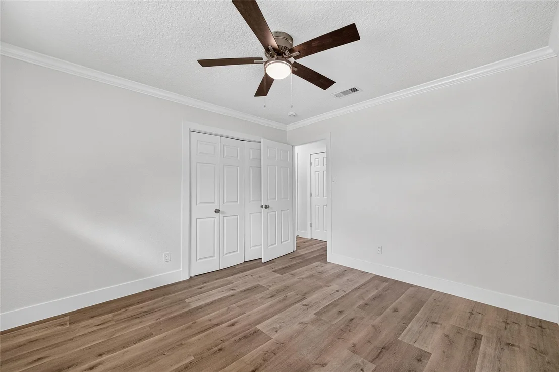 Photo of 218 Bay Colony Circle