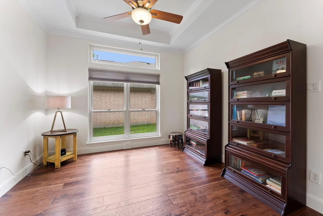 Photo of 23 S Manorcliff Place