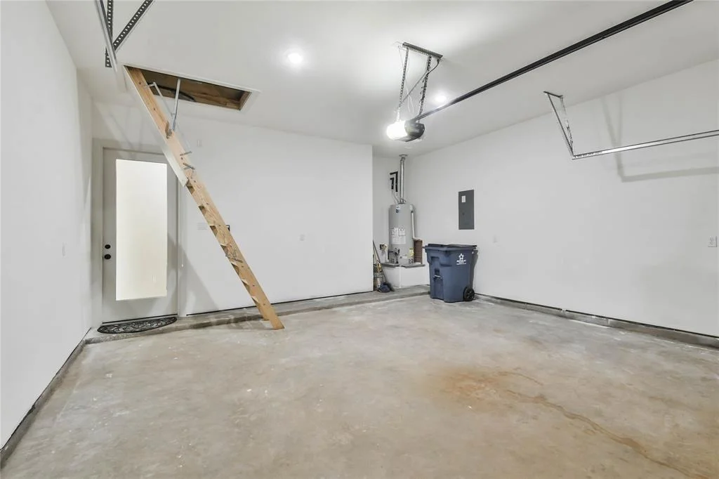 Photo of 620 Lily Street