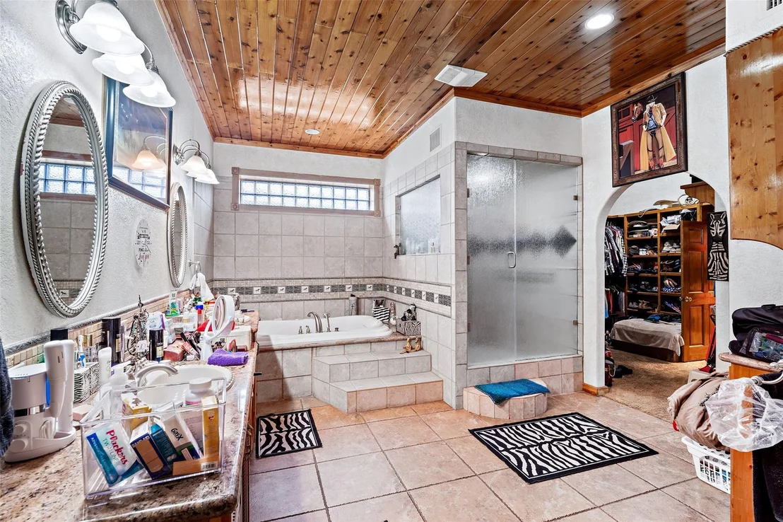 Photo of 7438 Wright Road