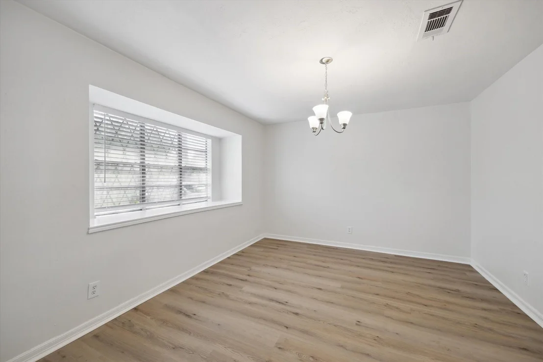 Photo of 25402 Lynbriar Lane