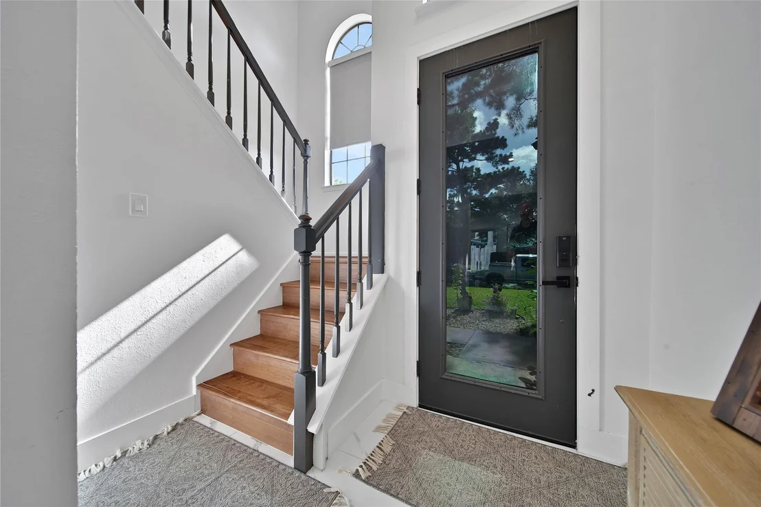 Photo of 21407 Deerhaven Drive