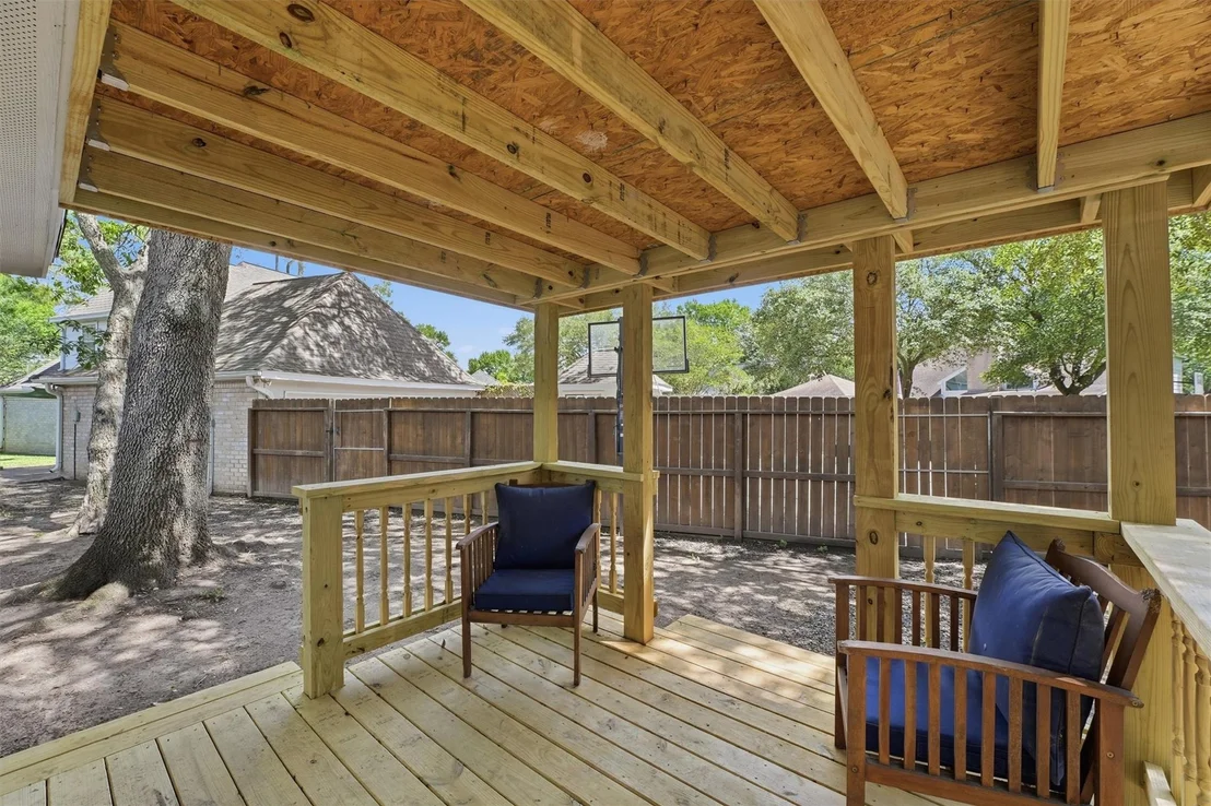 Photo of 615 Brenwick Court