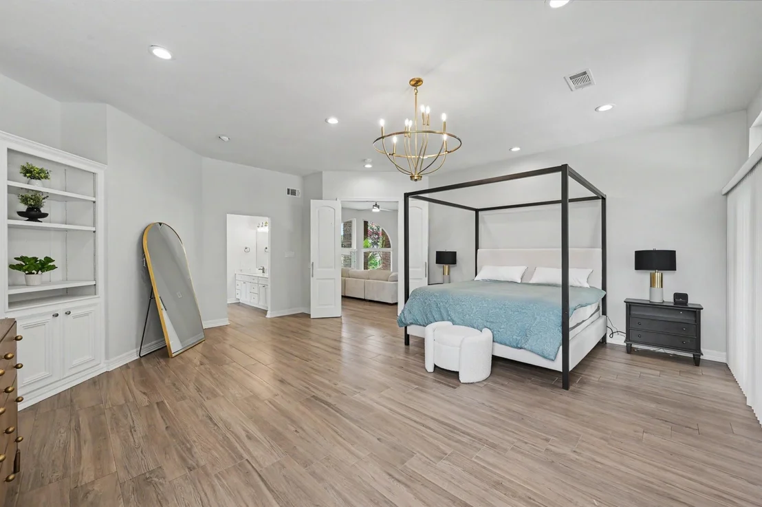 Photo of 60 La Jolla Circle