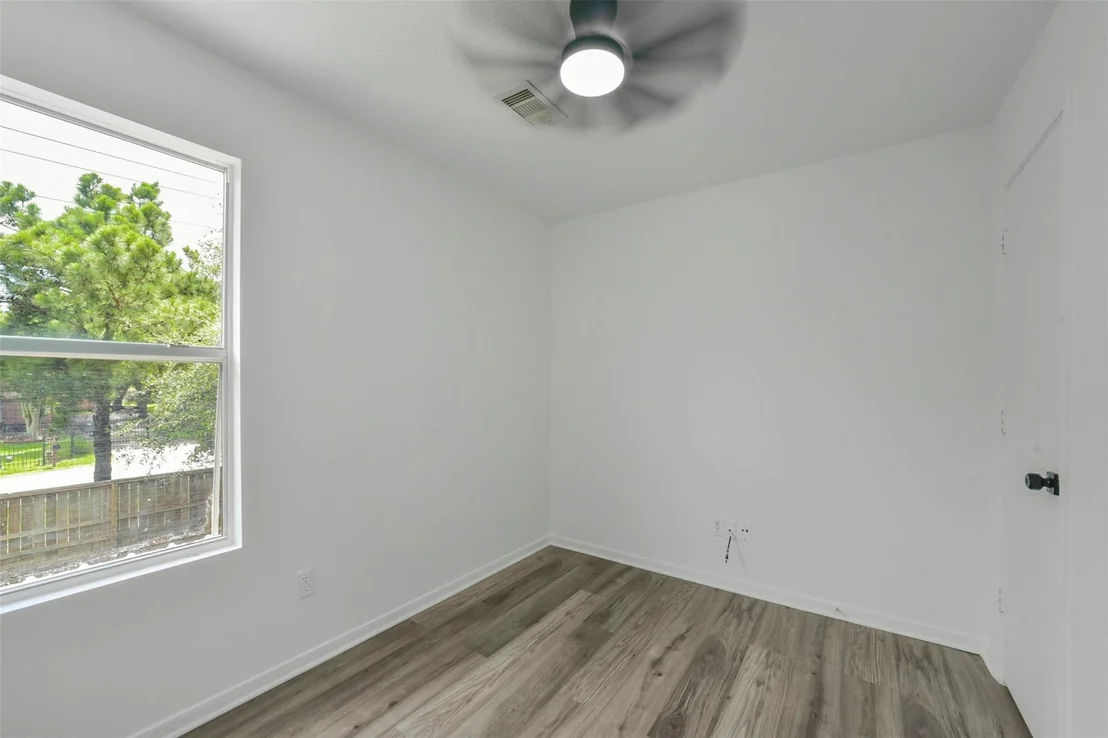 Photo of 2811 Packard Elm Street
